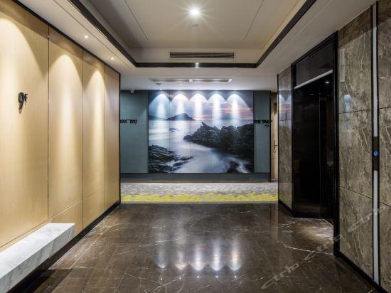 Shenzhen Bantian Huaweizhongcheng Atour Hotel 外观 照片