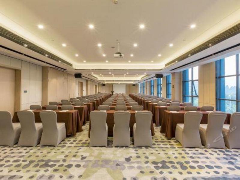 Shenzhen Bantian Huaweizhongcheng Atour Hotel 外观 照片