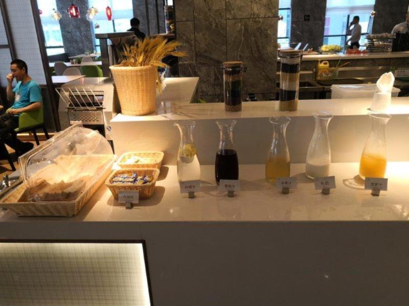 Shenzhen Bantian Huaweizhongcheng Atour Hotel 外观 照片